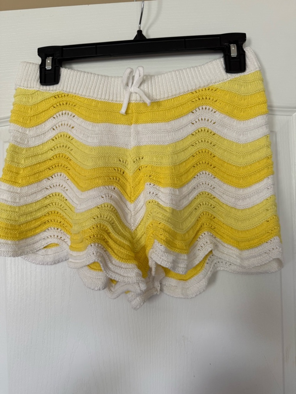Jessica Simpson Yellow and White Knit Wave-Stripe Skort Shorts